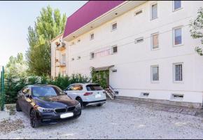 Отель Белый