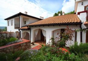 Меблированные комнаты в Байдарской долине